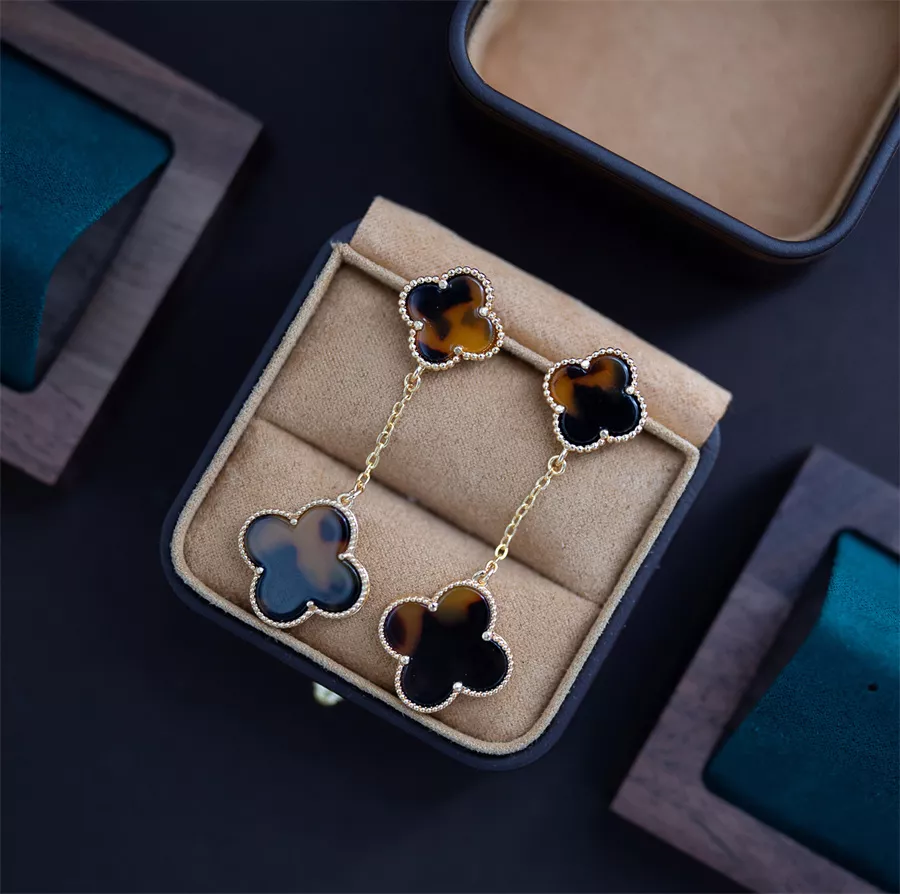 Unique 3117 Van Cleef & Arpels Earrings For Women