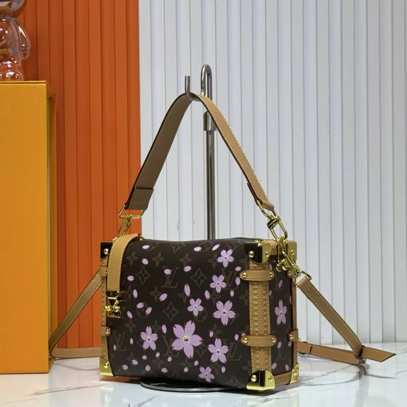 Unique 3291 Louis Vuitton AAA Quality Messenger Bags For Women