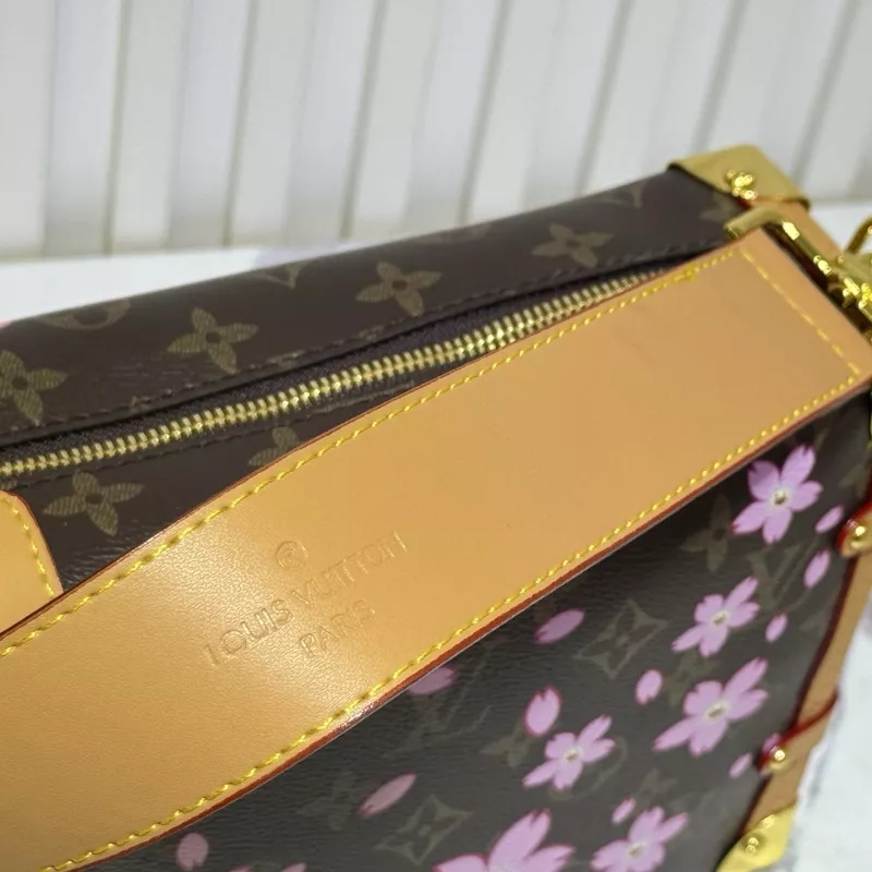 Unique 3291 Louis Vuitton AAA Quality Messenger Bags For Women