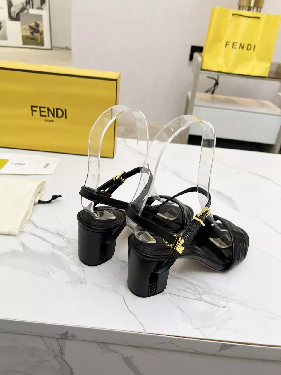 Unique 346 Fendi Sandal For Women