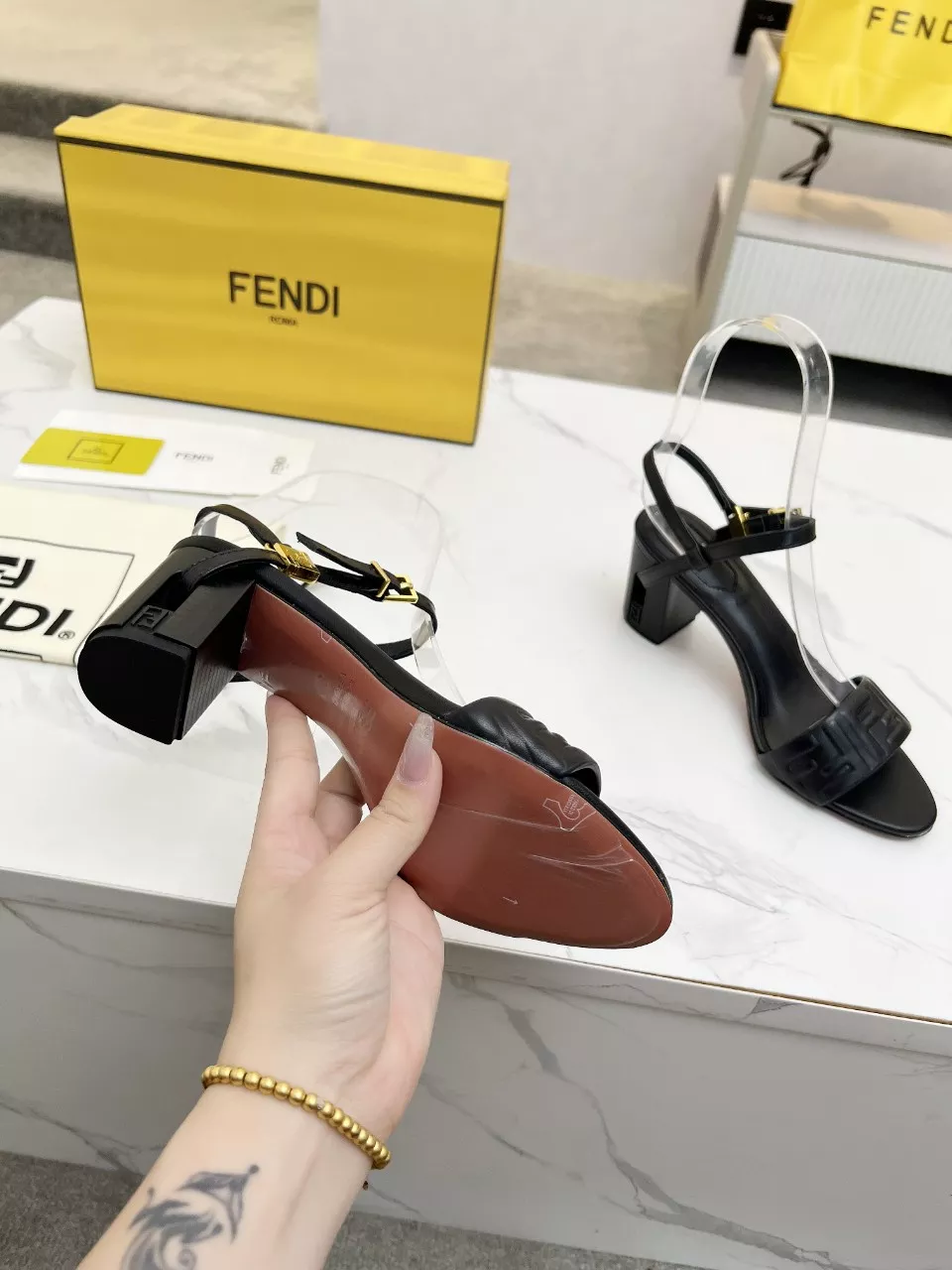 Unique 346 Fendi Sandal For Women