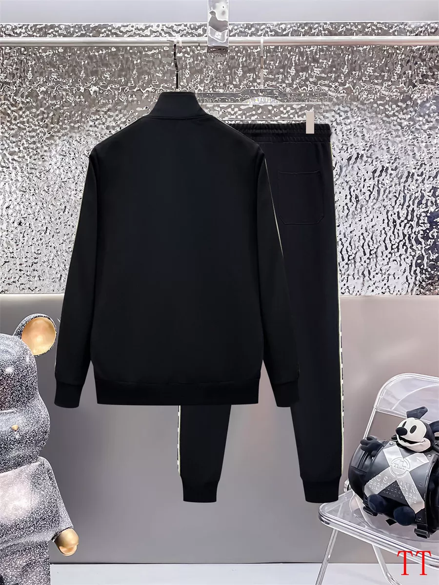 Unique 3543 Fendi Tracksuits Long Sleeved For Men