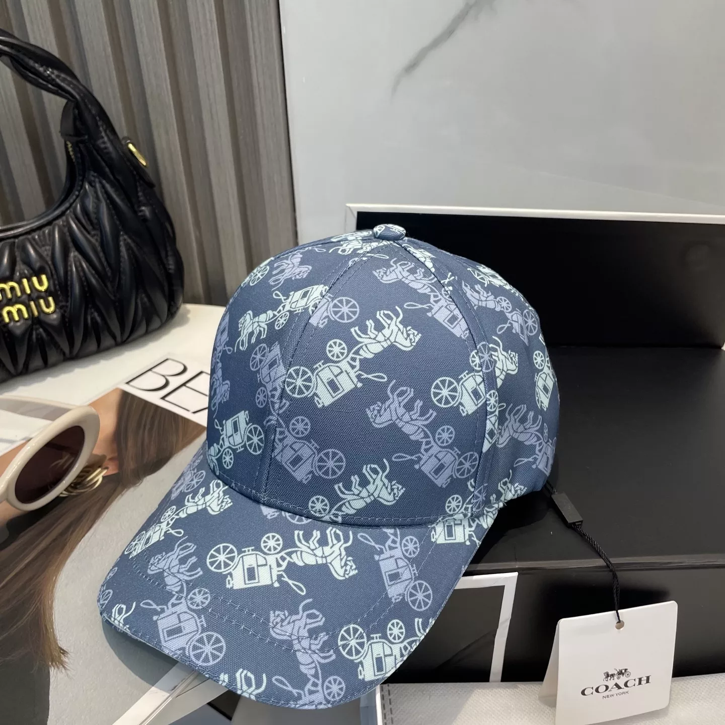 Unique 3589 Coach Caps