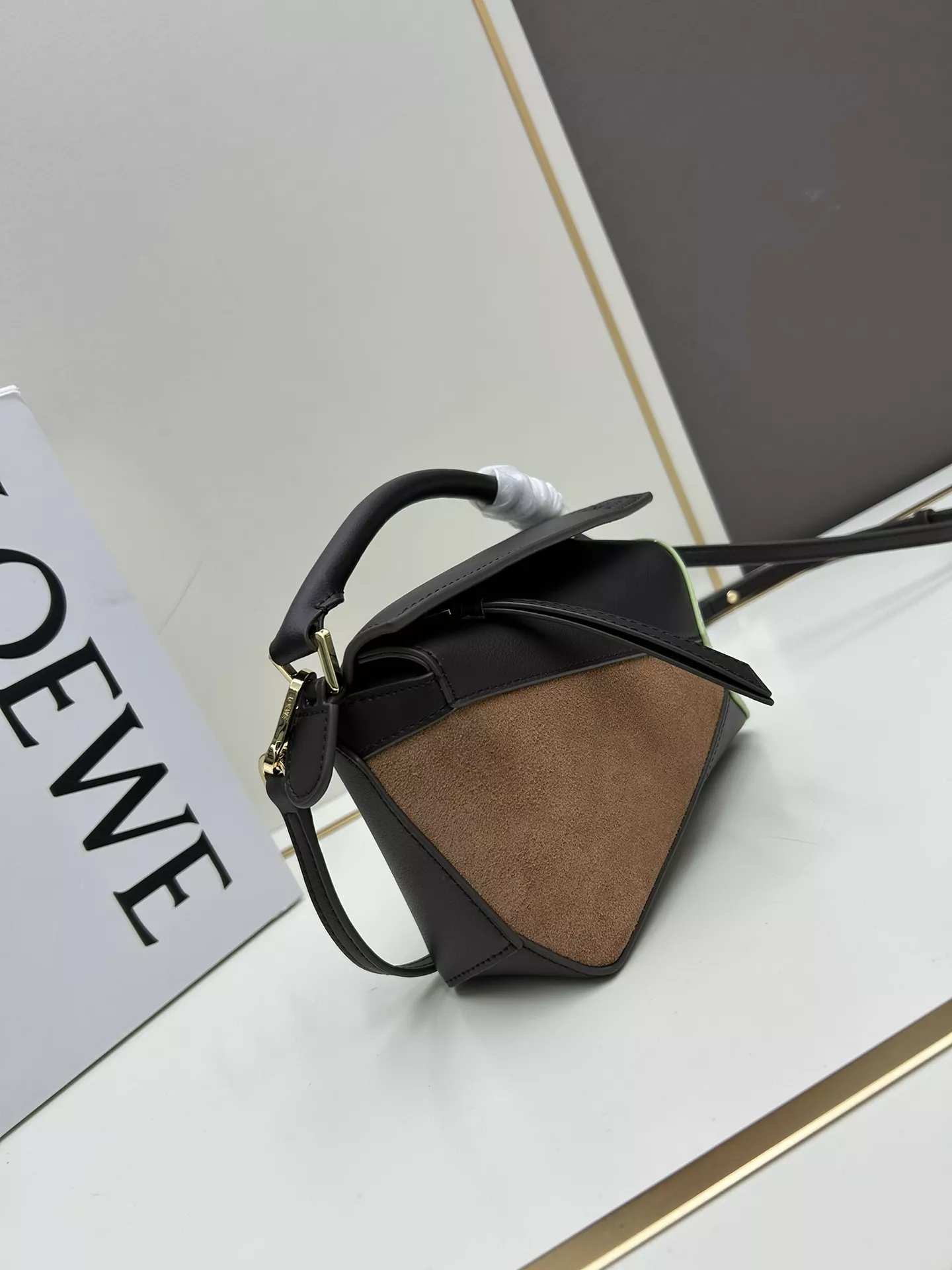 Unique 3770 LOEWE AAA Quality Messenger Bags For Women