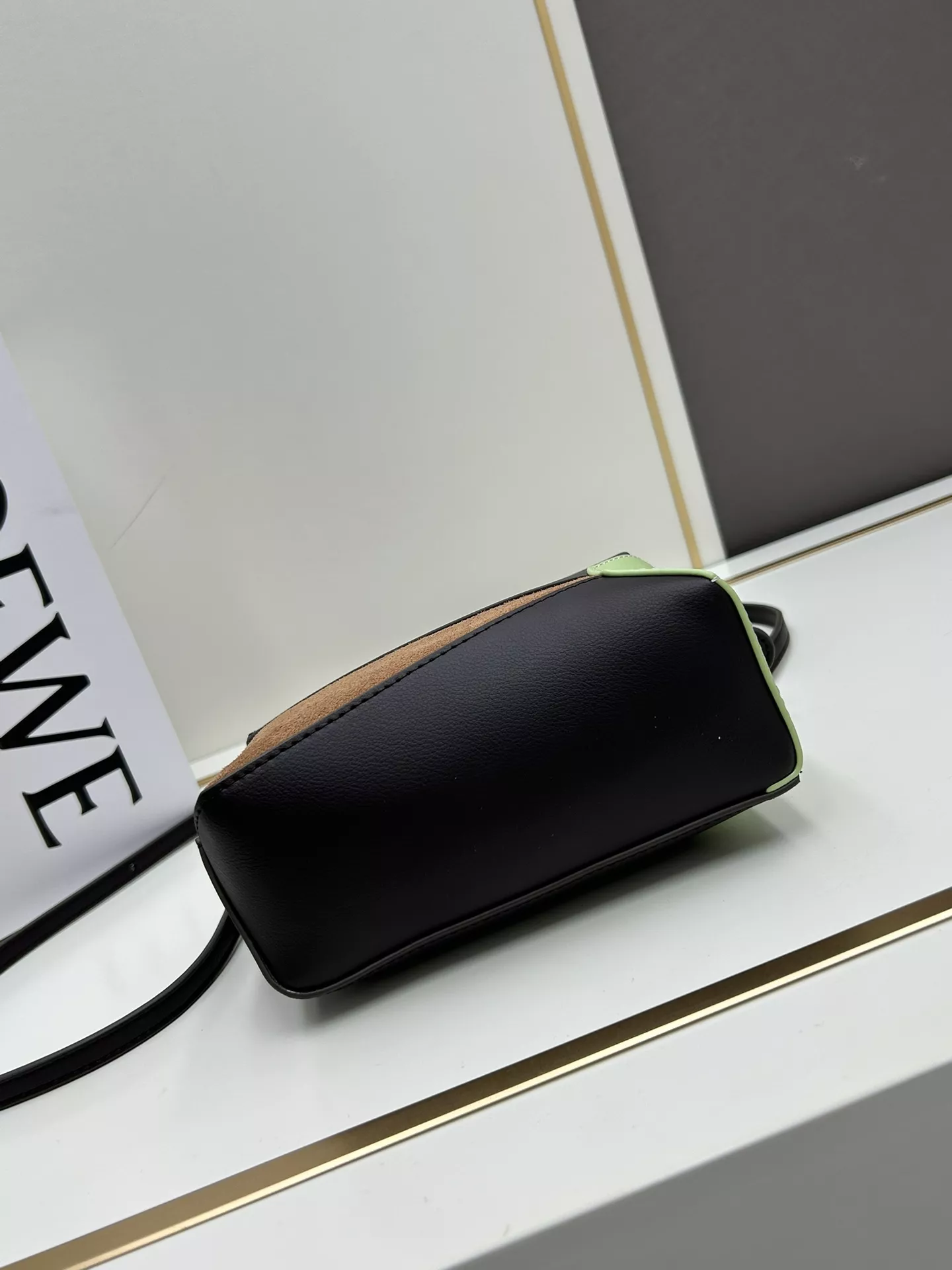 Unique 3770 LOEWE AAA Quality Messenger Bags For Women