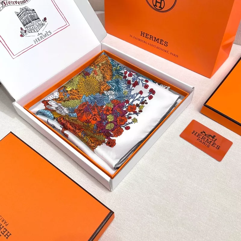 Unique 3774 Hermes Silk Squares