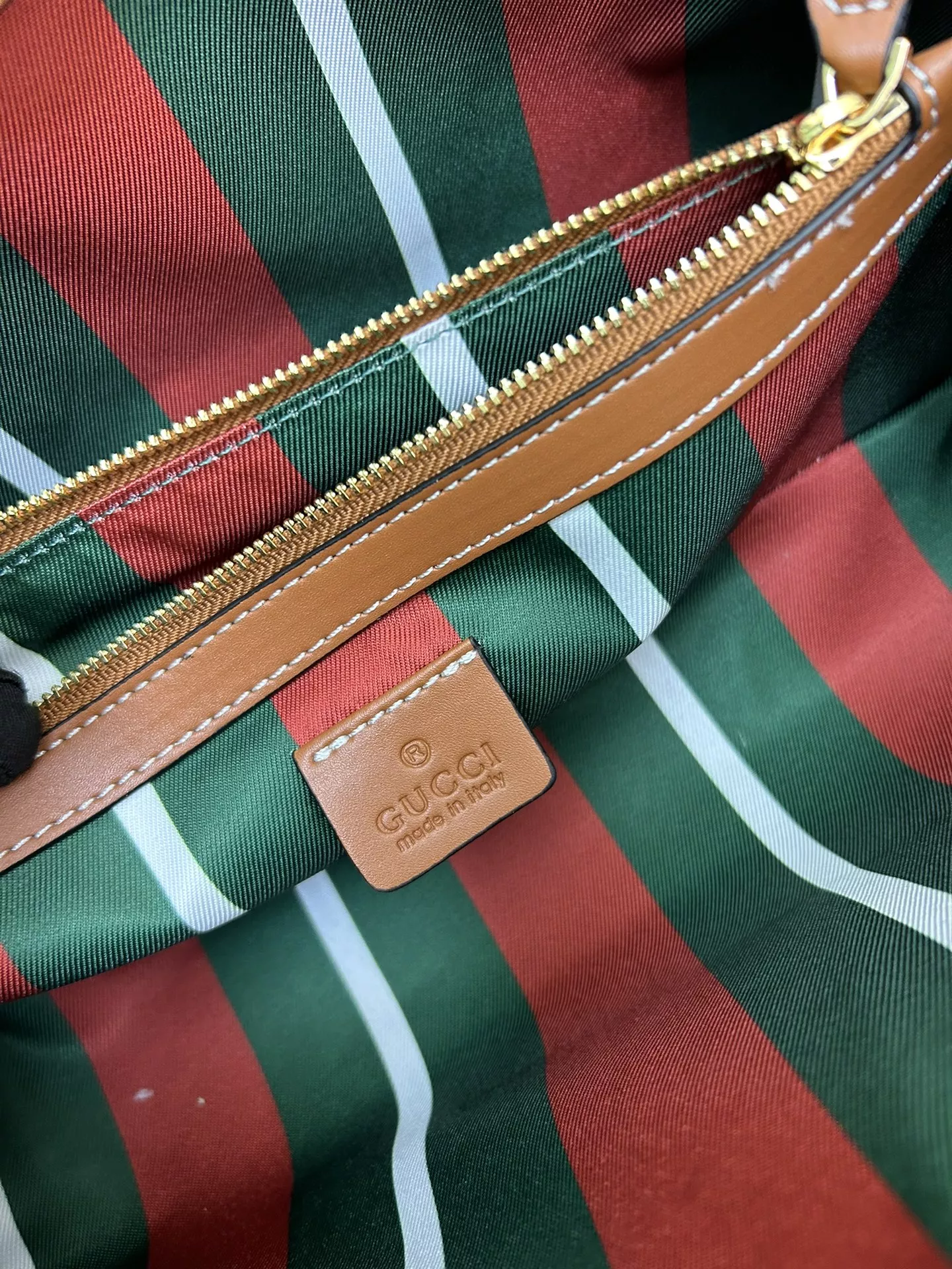 Unique 3904 Gucci AAA Quality Shoulder Bags For Women