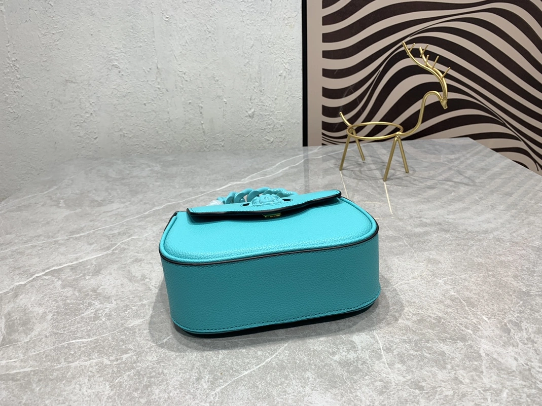 Unique 3927 Versace AAA Quality Handbags For Women