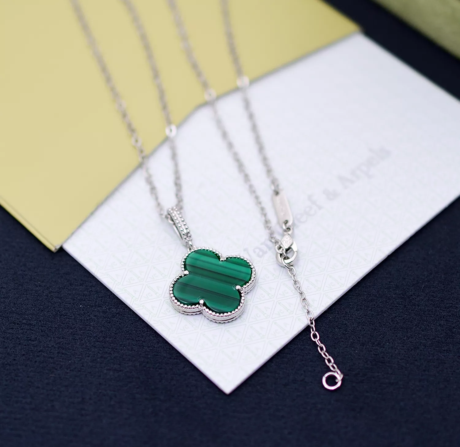 Unique 4101 Van Cleef & Arpels Necklaces For Women