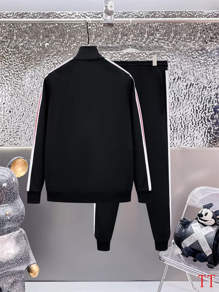 Unique 4305 Moncler Tracksuits Long Sleeved For Men