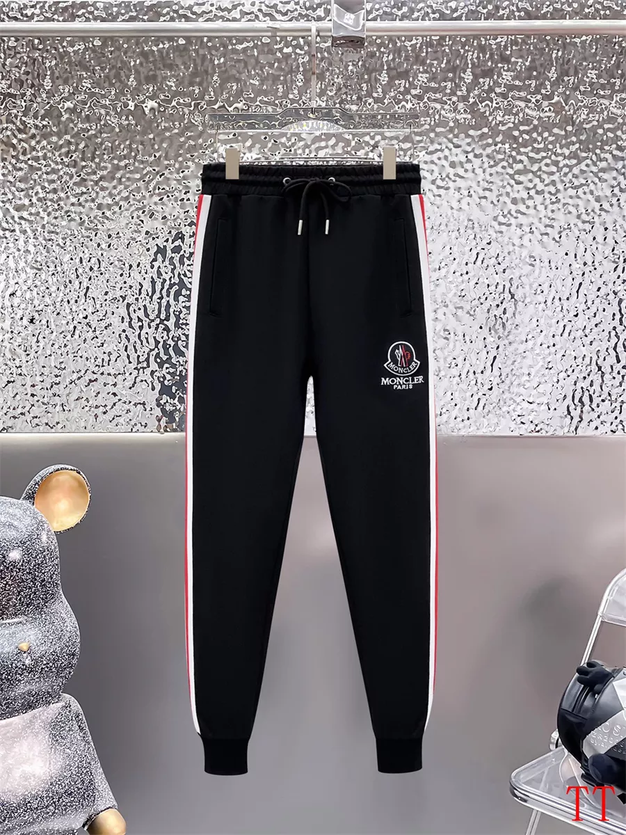 Unique 4305 Moncler Tracksuits Long Sleeved For Men