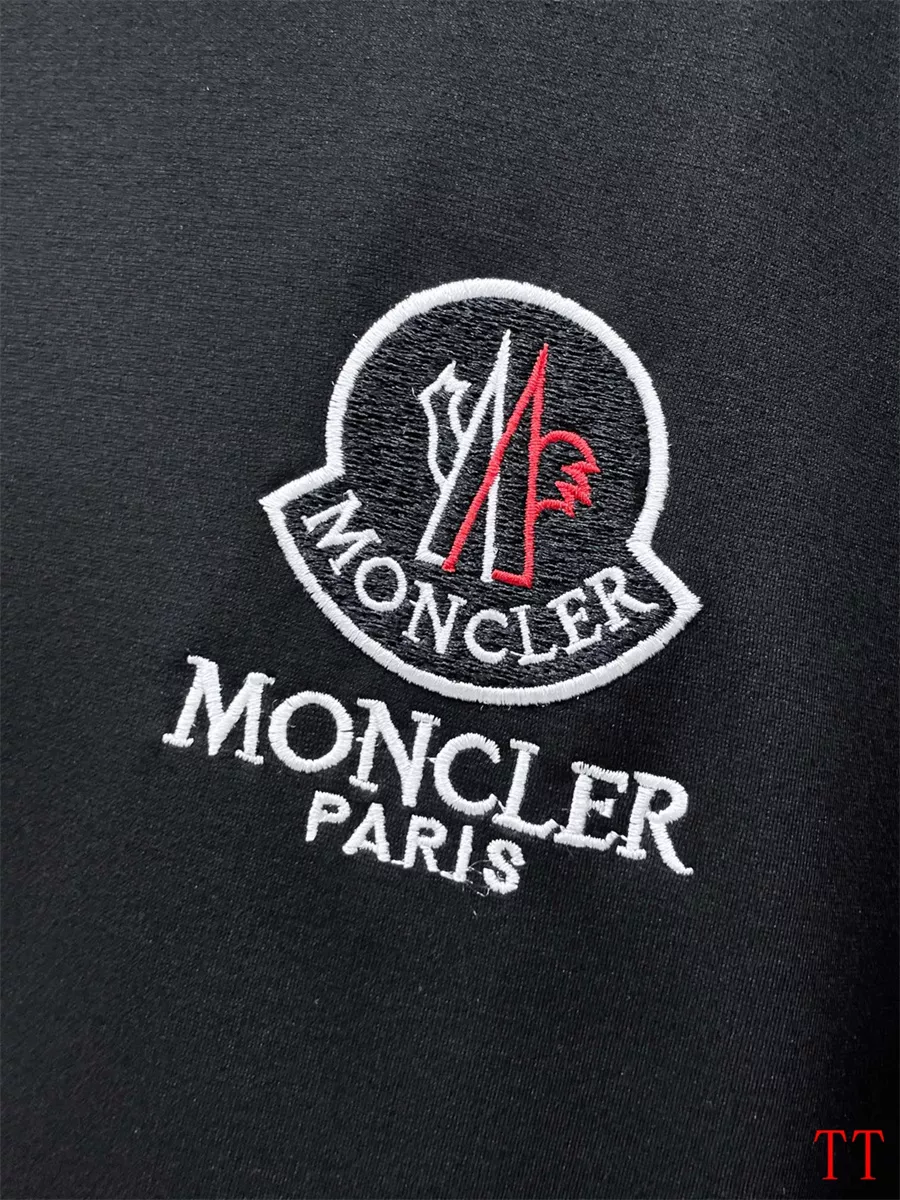 Unique 4305 Moncler Tracksuits Long Sleeved For Men