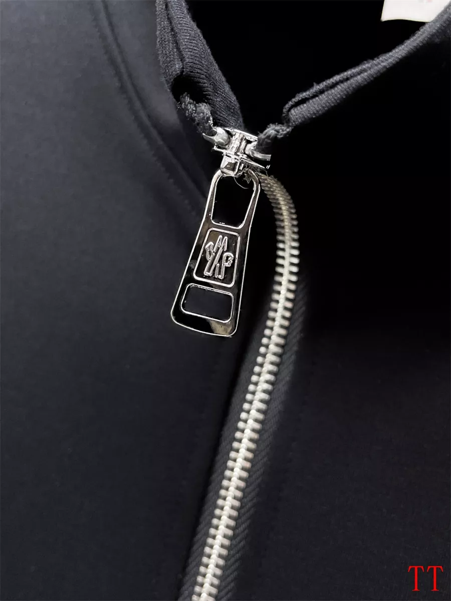 Unique 4305 Moncler Tracksuits Long Sleeved For Men