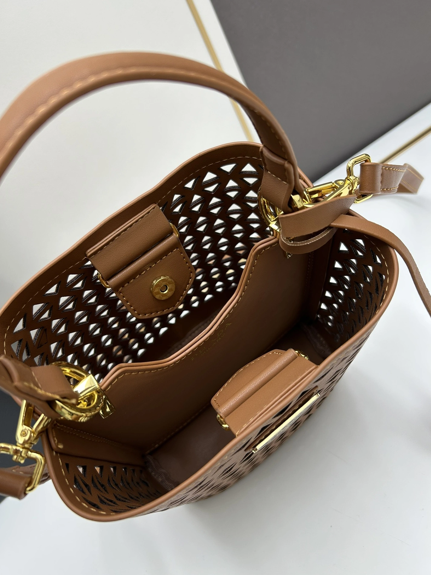 Unique 4325 Prada AAA Quality Handbags For Women