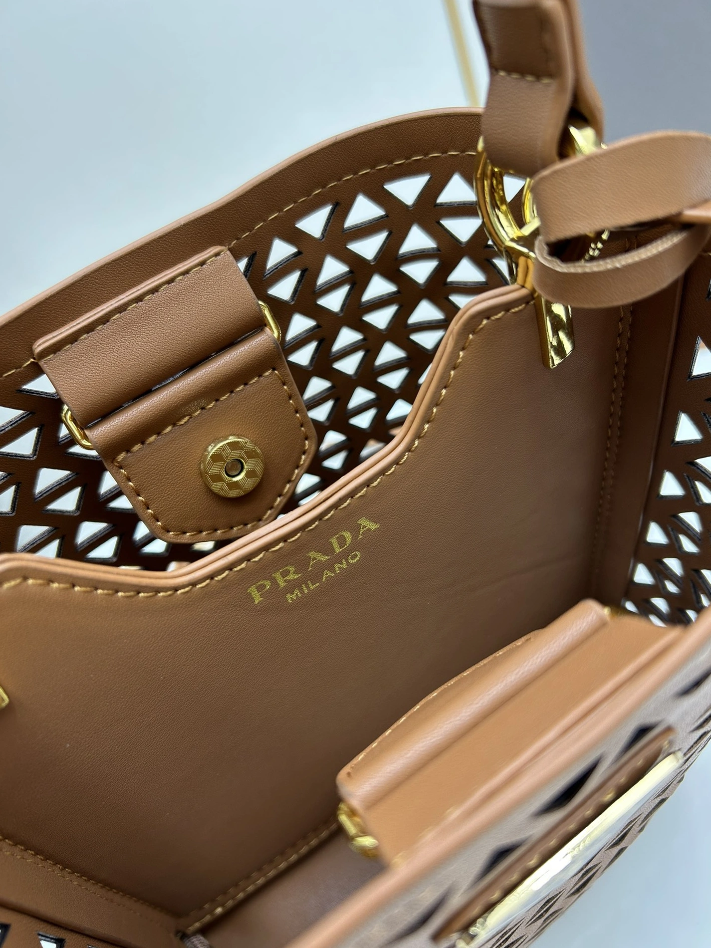Unique 4325 Prada AAA Quality Handbags For Women