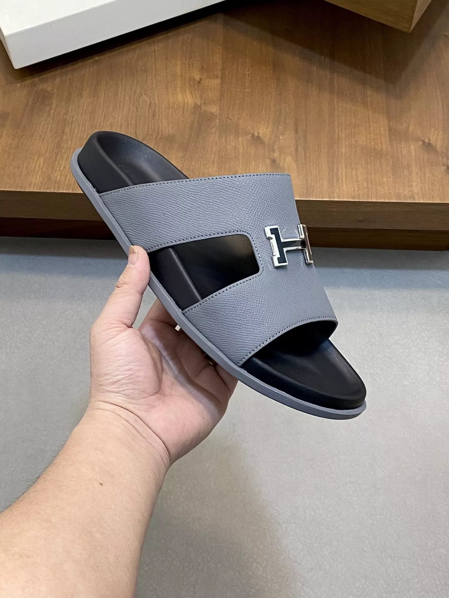 Unique 4360 Hermes Slippers For Men