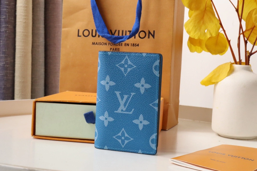 Unique 4405 Louis Vuitton LV Card Case