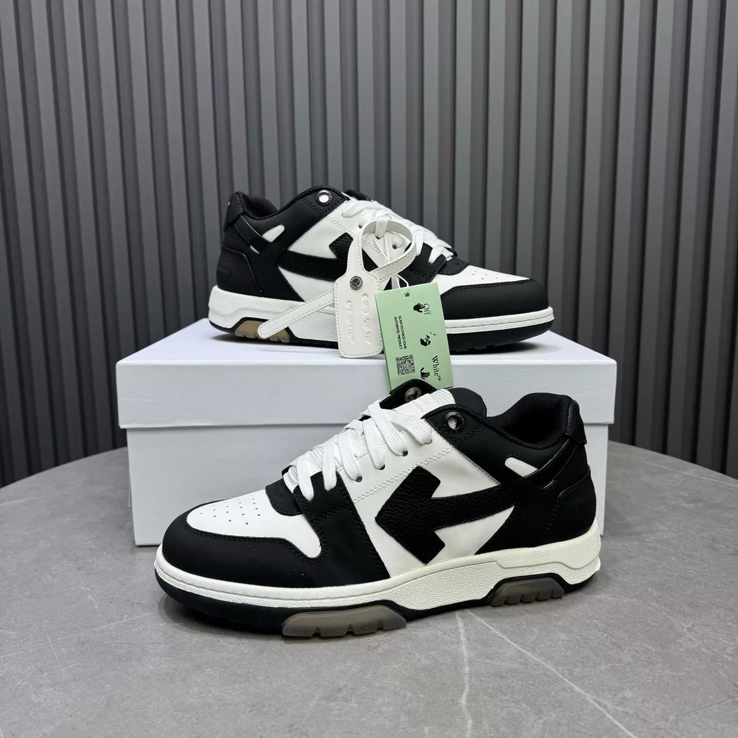 Unique 4657 Off-White Casual Shoes For Men