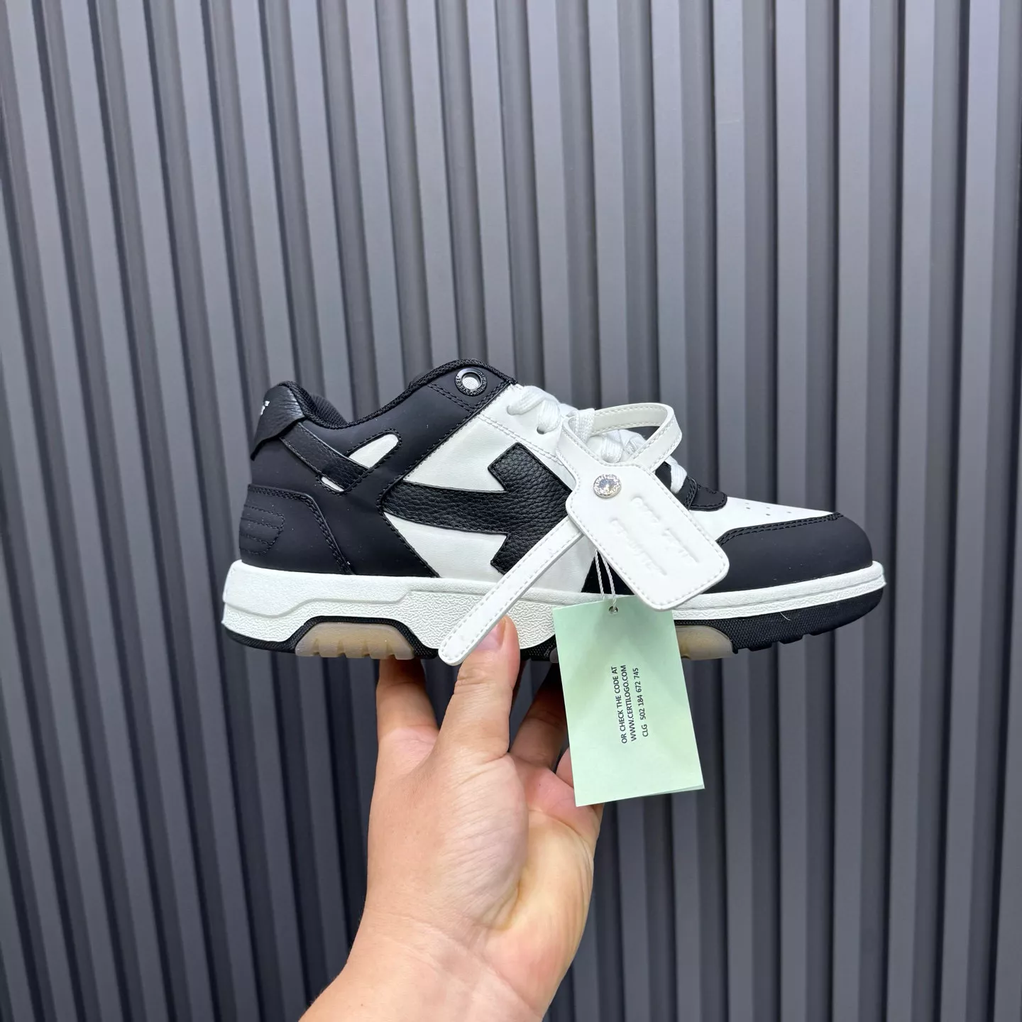 Unique 4657 Off-White Casual Shoes For Men