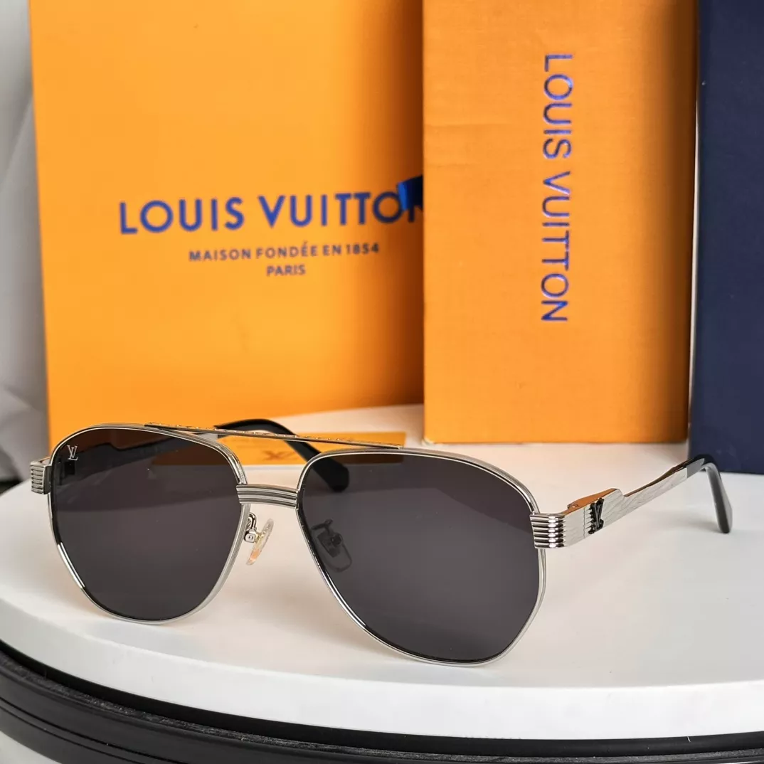 Unique 4806 Louis Vuitton AAA Quality Sunglasses