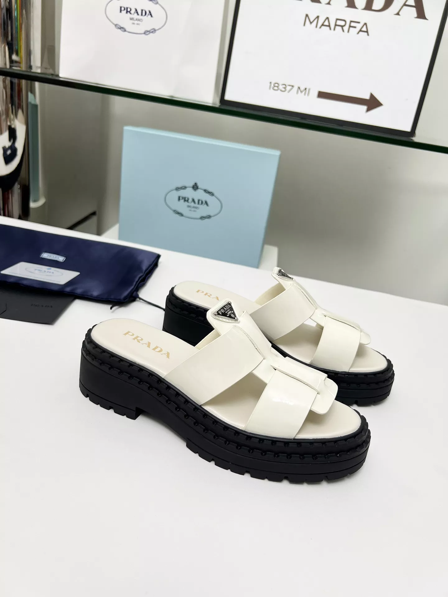 Unique 4808 Prada Slippers For Women