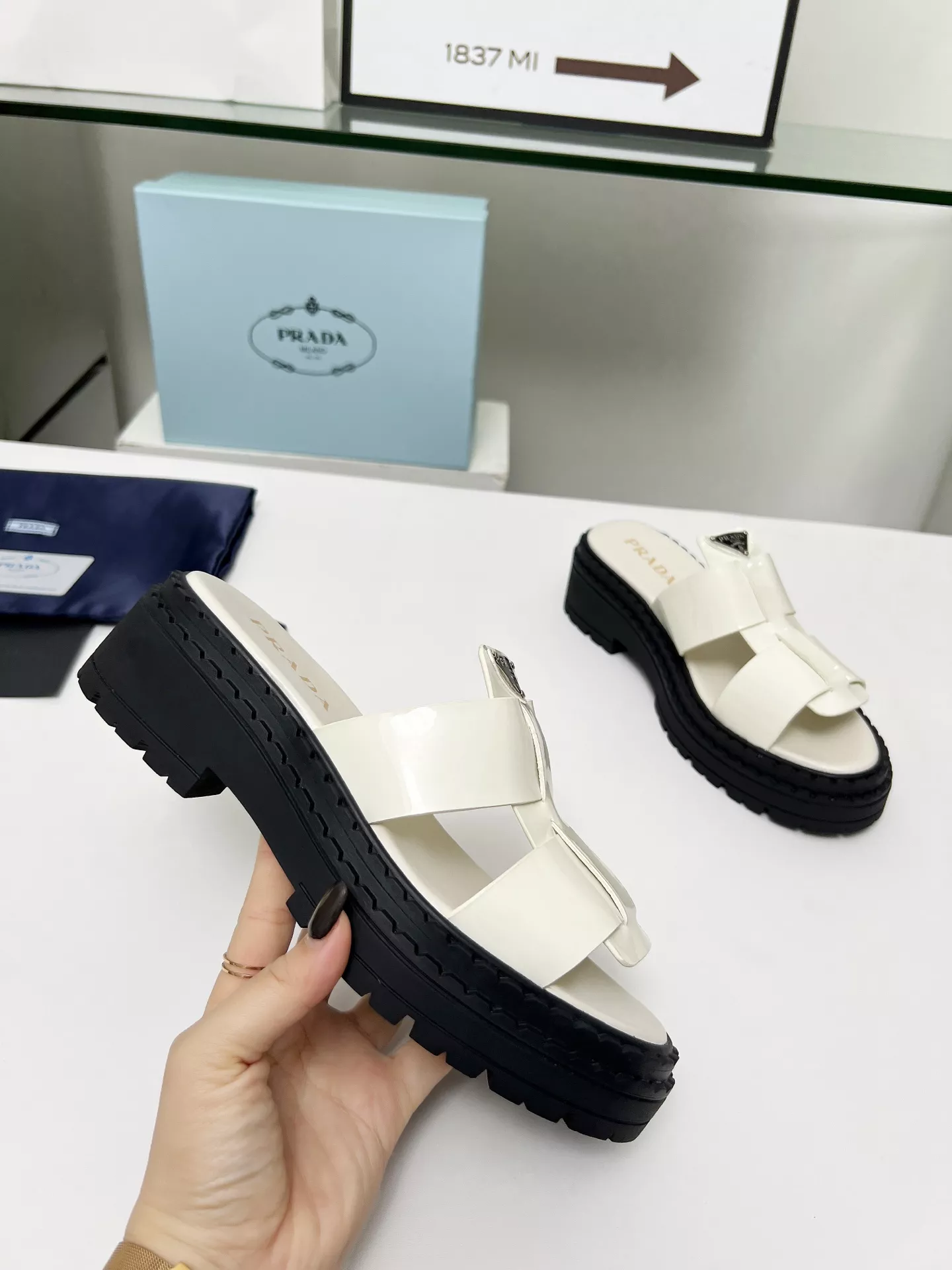 Unique 4808 Prada Slippers For Women