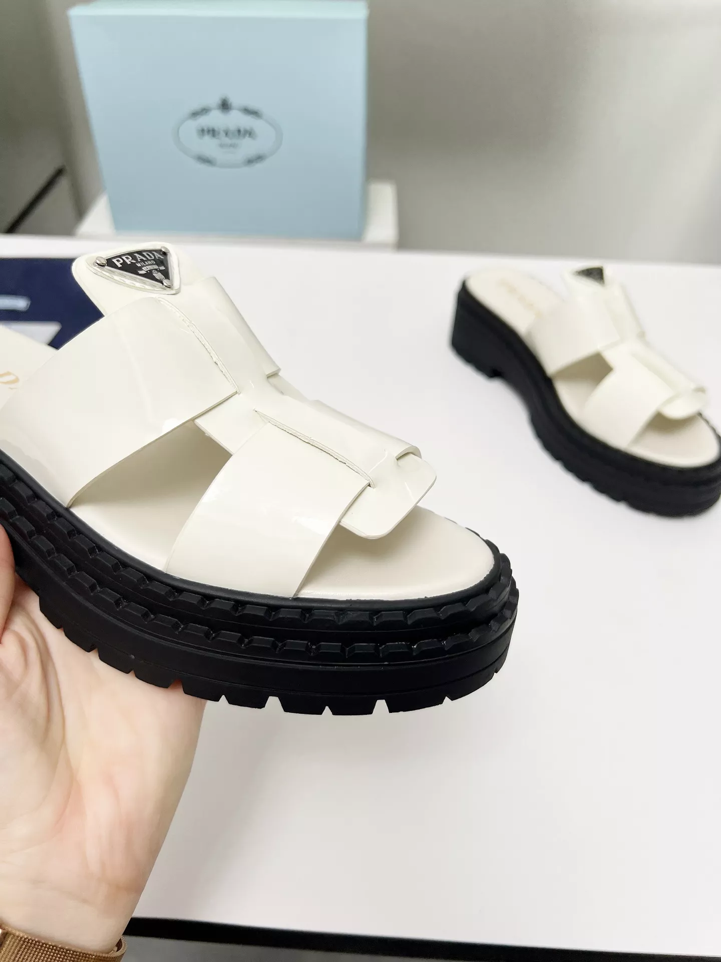 Unique 4808 Prada Slippers For Women