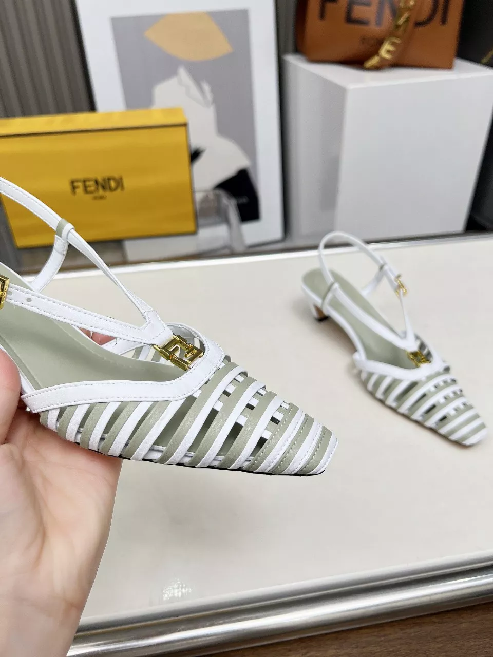 Unique 4857 Fendi Sandal For Women