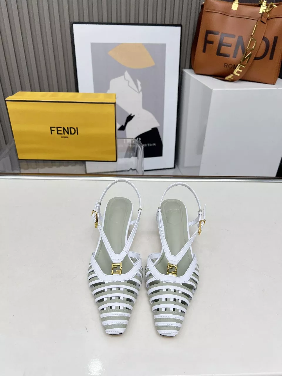 Unique 4857 Fendi Sandal For Women