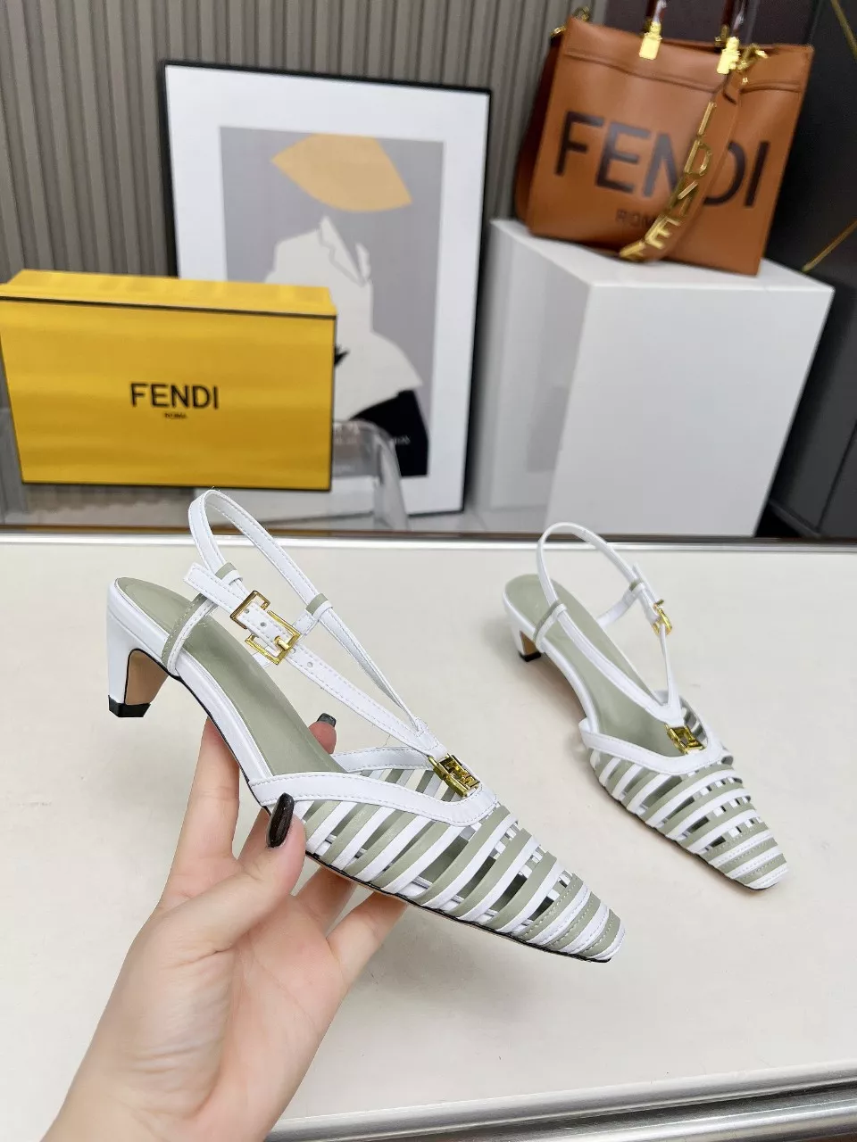 Unique 4857 Fendi Sandal For Women