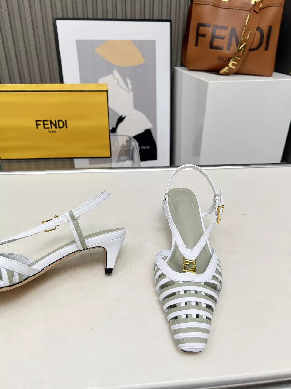 Unique 4857 Fendi Sandal For Women