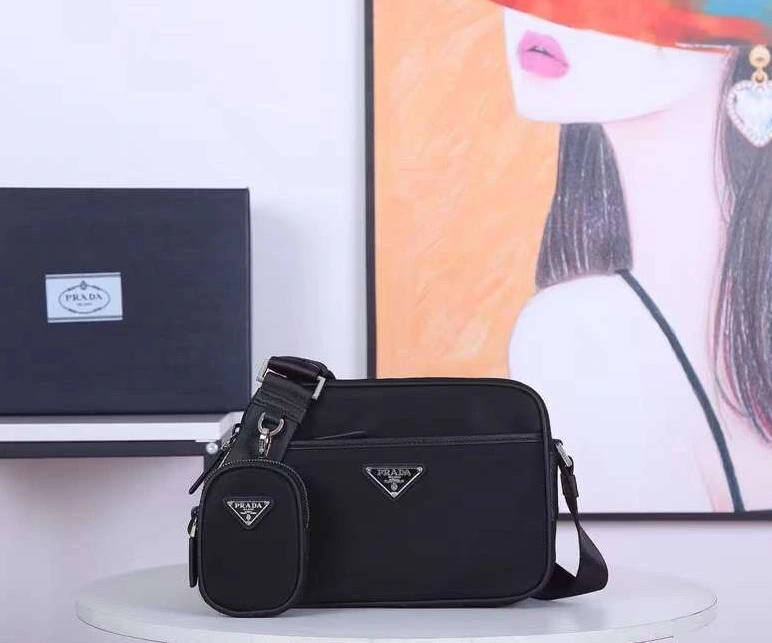 Unique 486 Prada AAA Man Messenger Bags