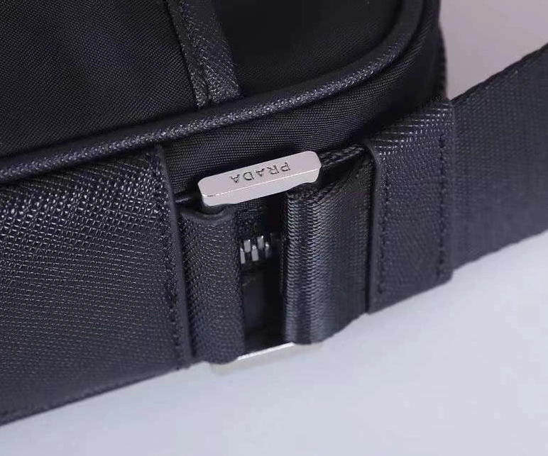 Unique 486 Prada AAA Man Messenger Bags