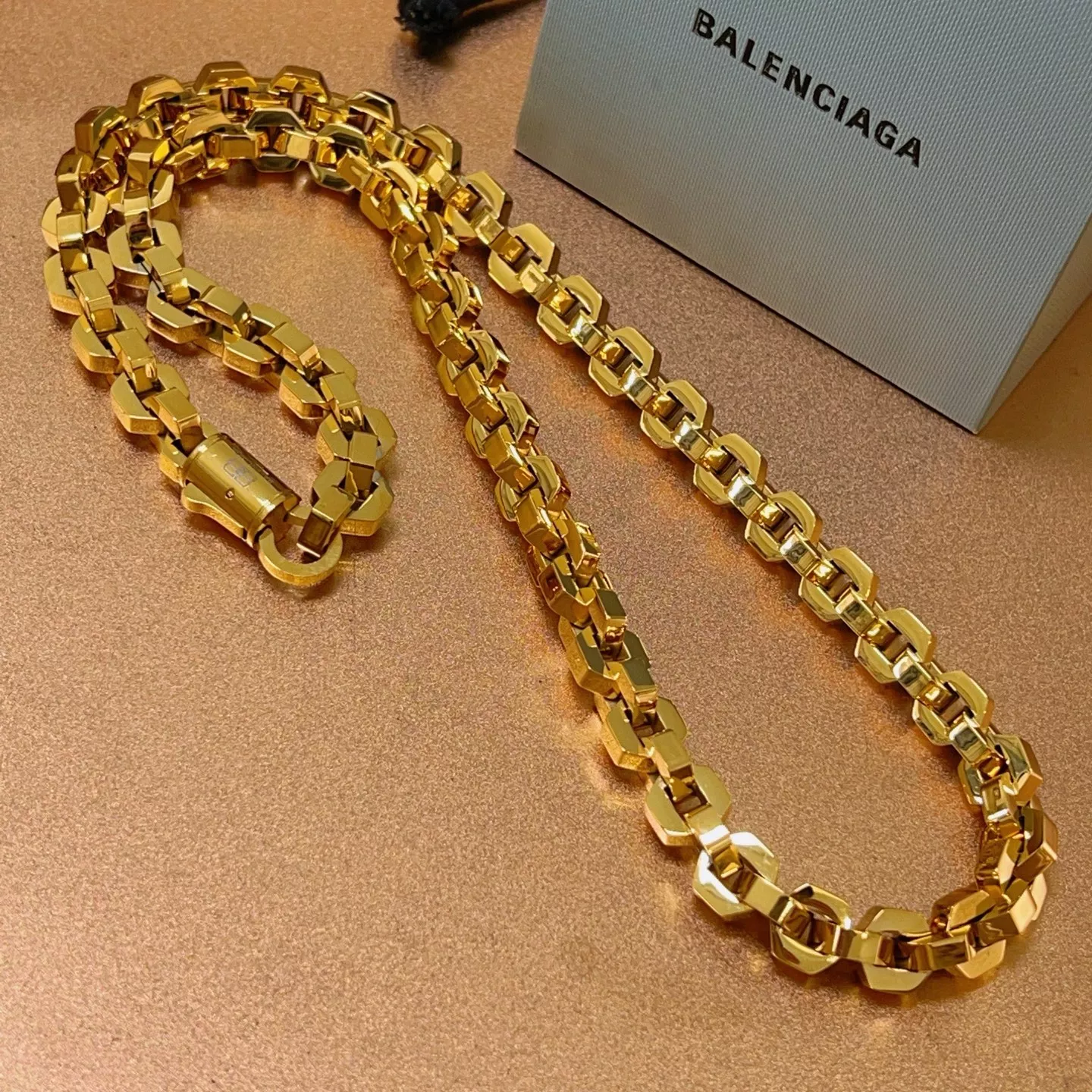 Unique 488 Balenciaga Necklaces