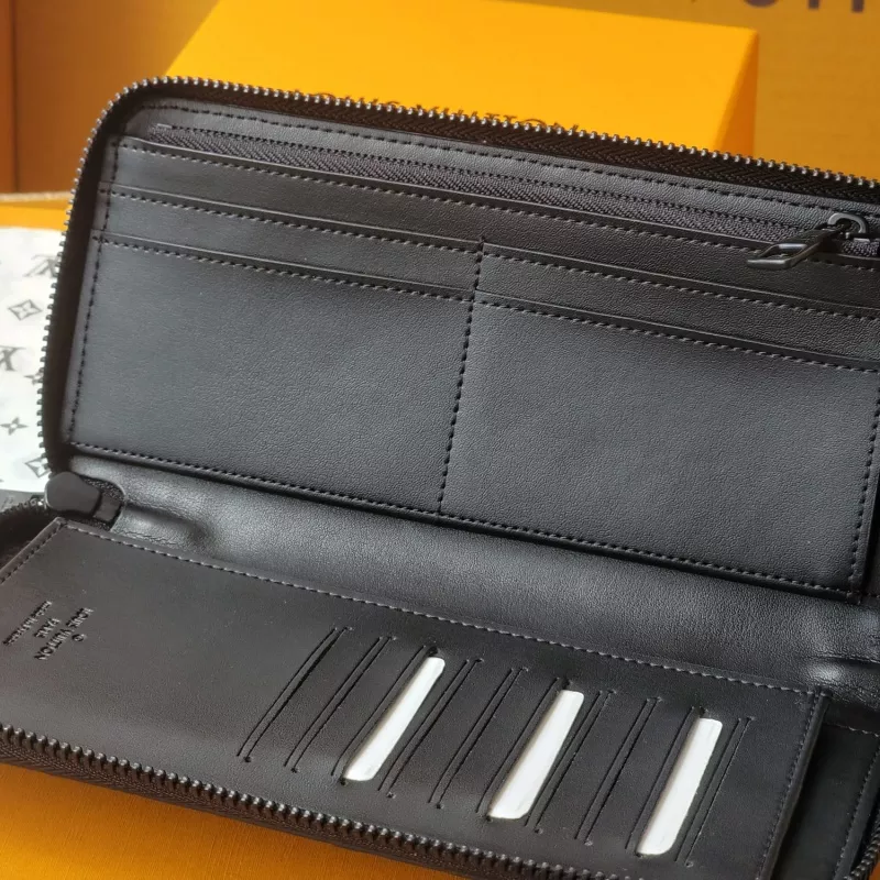 Unique 4964 Louis Vuitton AAA Quality Wallets For Men