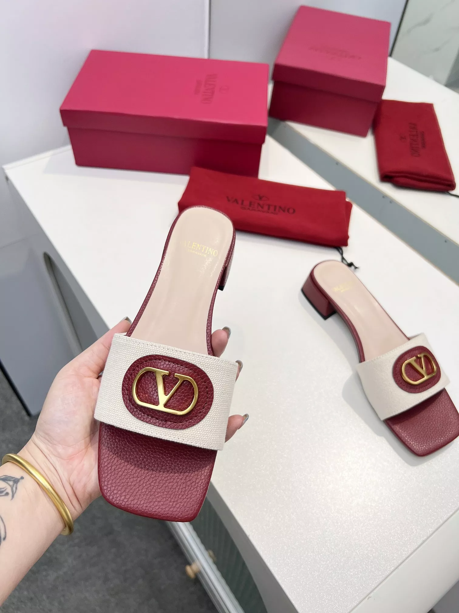 Unique 5015 Valentino Slippers For Women