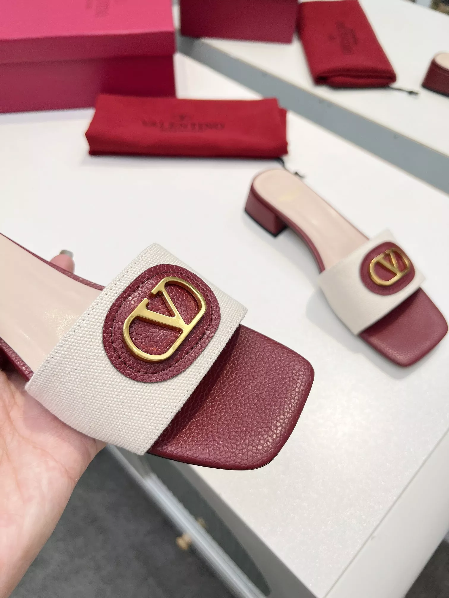 Unique 5015 Valentino Slippers For Women