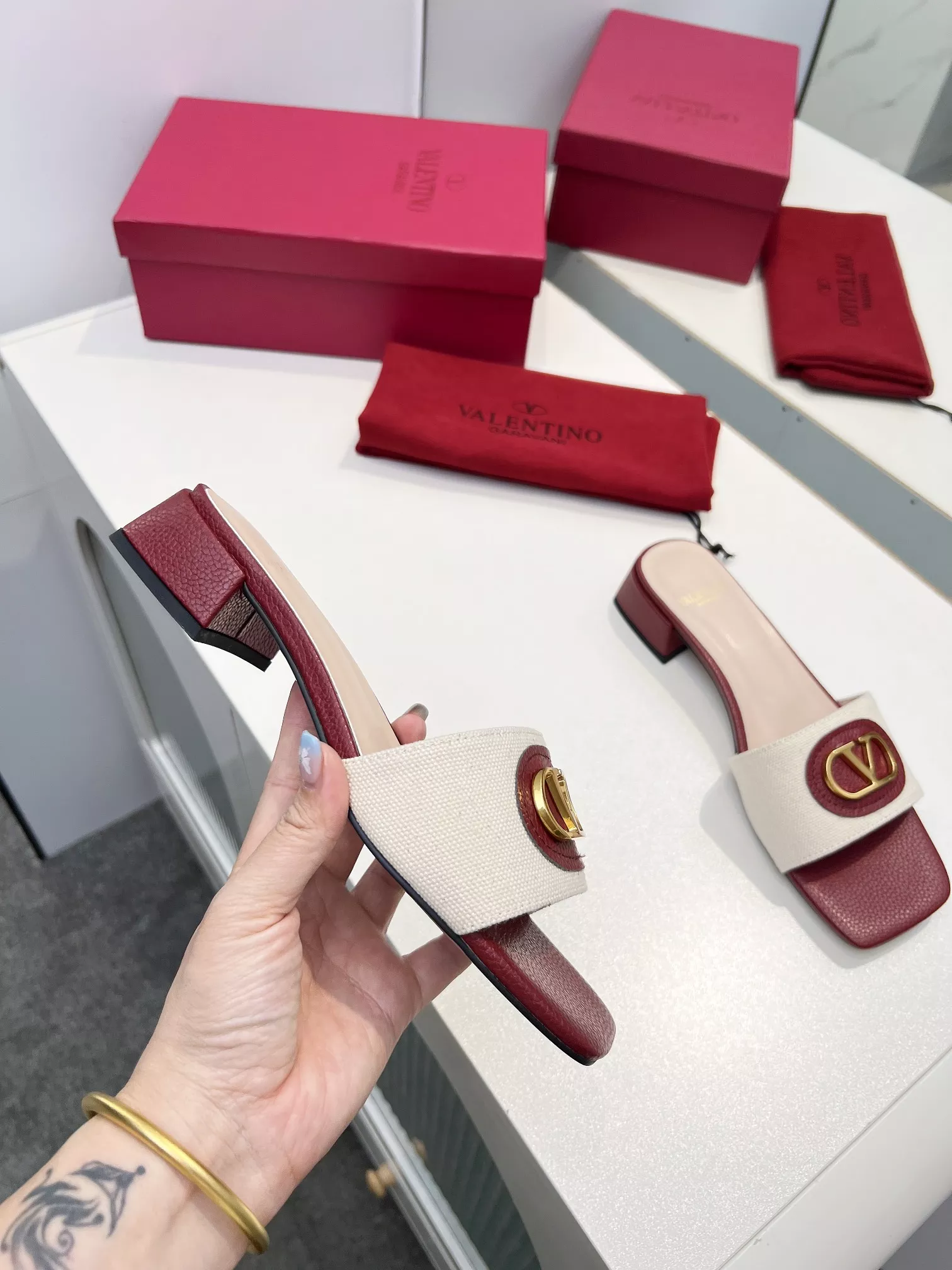 Unique 5015 Valentino Slippers For Women