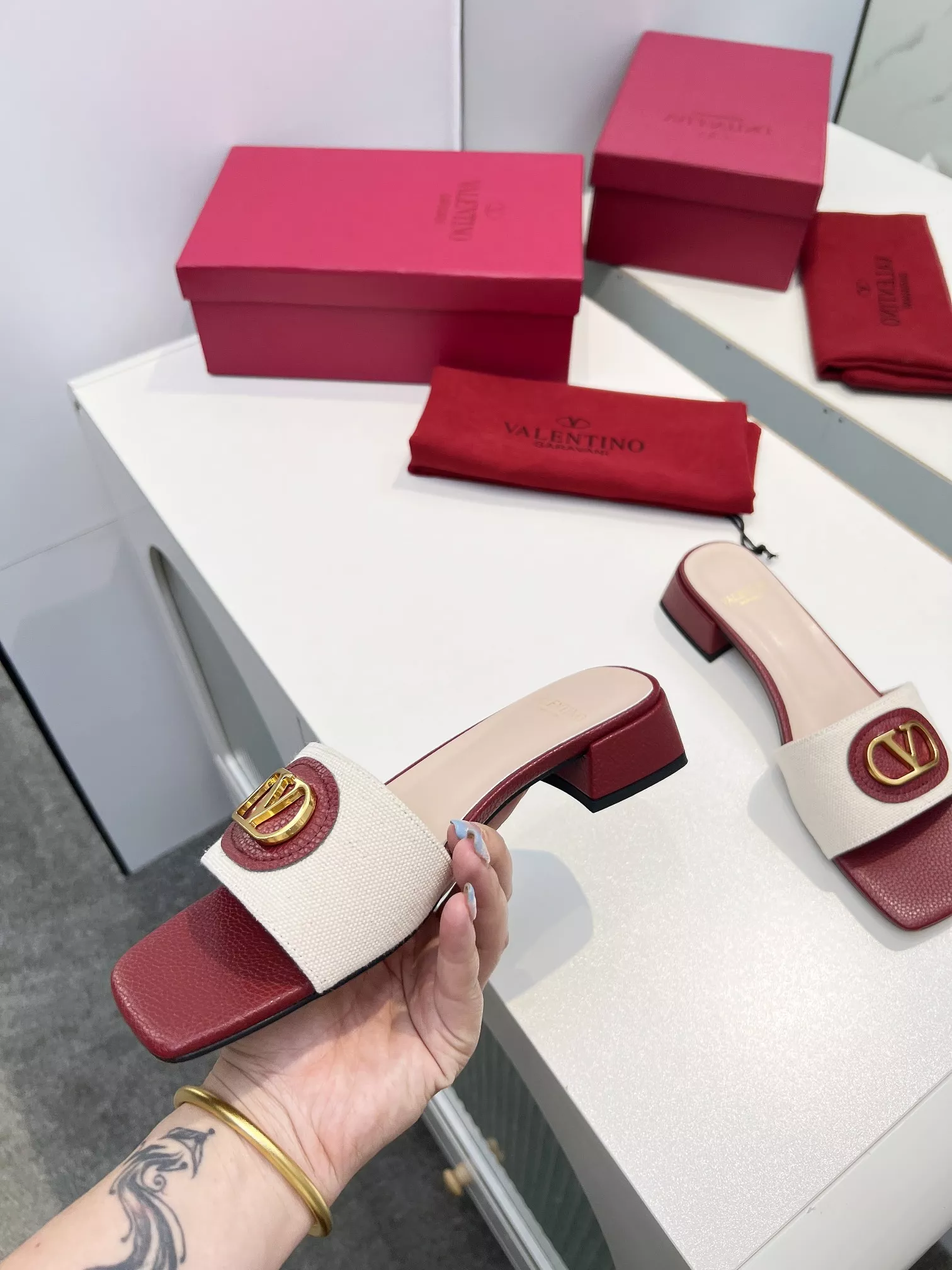 Unique 5015 Valentino Slippers For Women