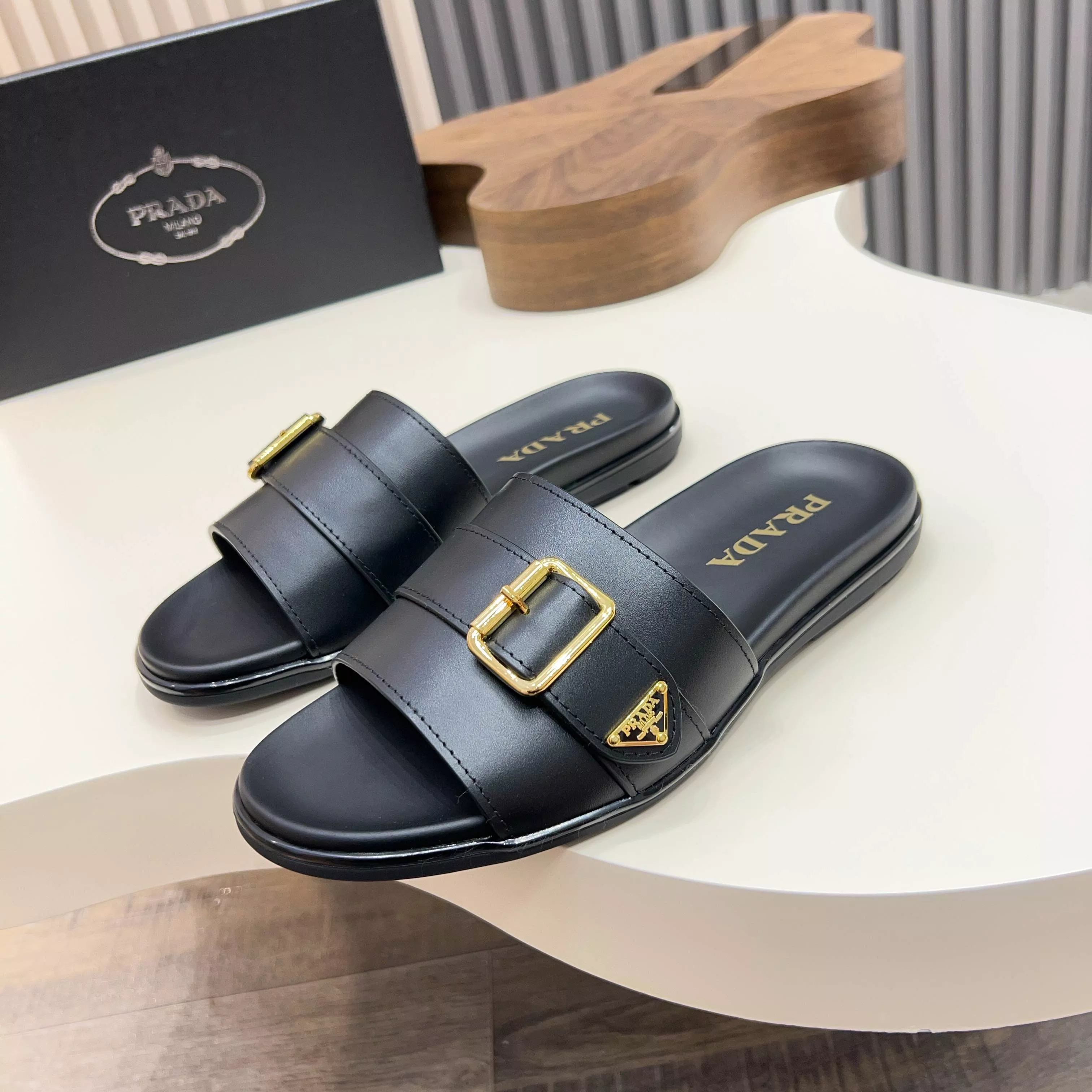 Unique 5102 Prada Slippers For Men