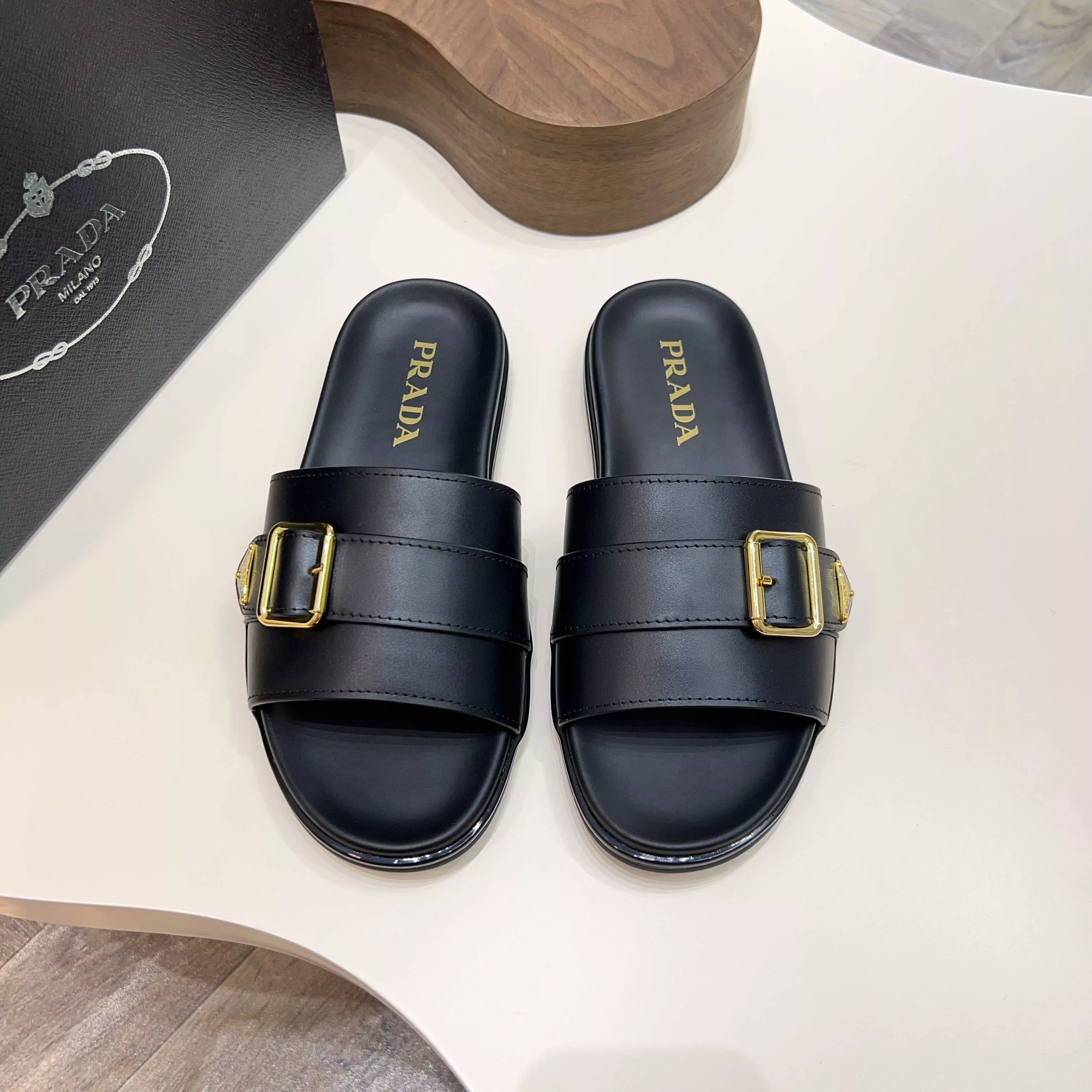 Unique 5102 Prada Slippers For Men