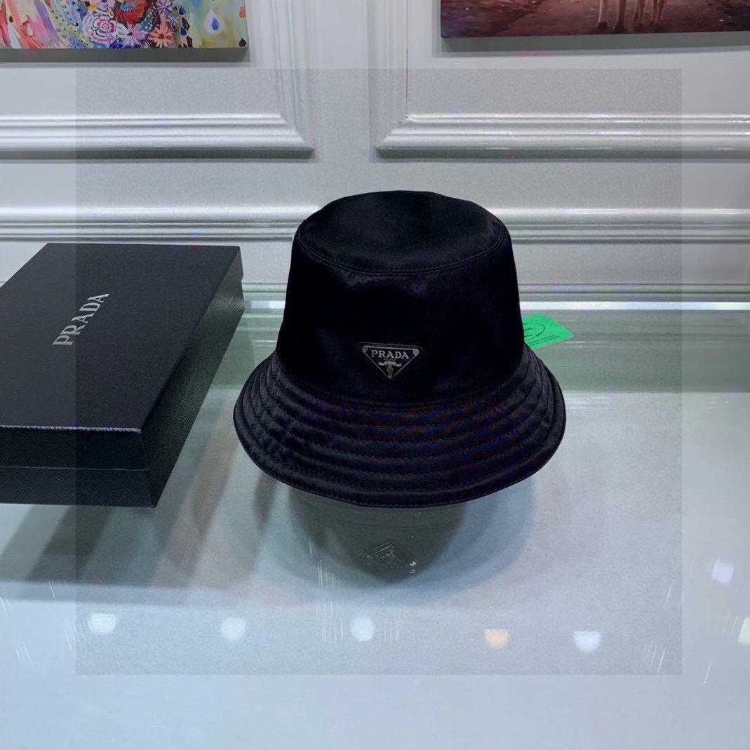 Unique 5200 Prada Caps