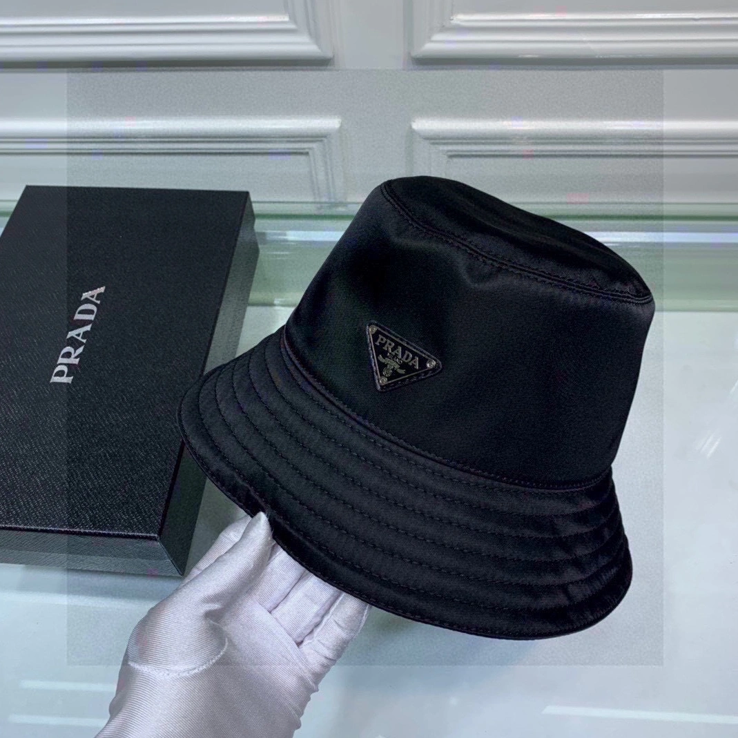 Unique 5200 Prada Caps