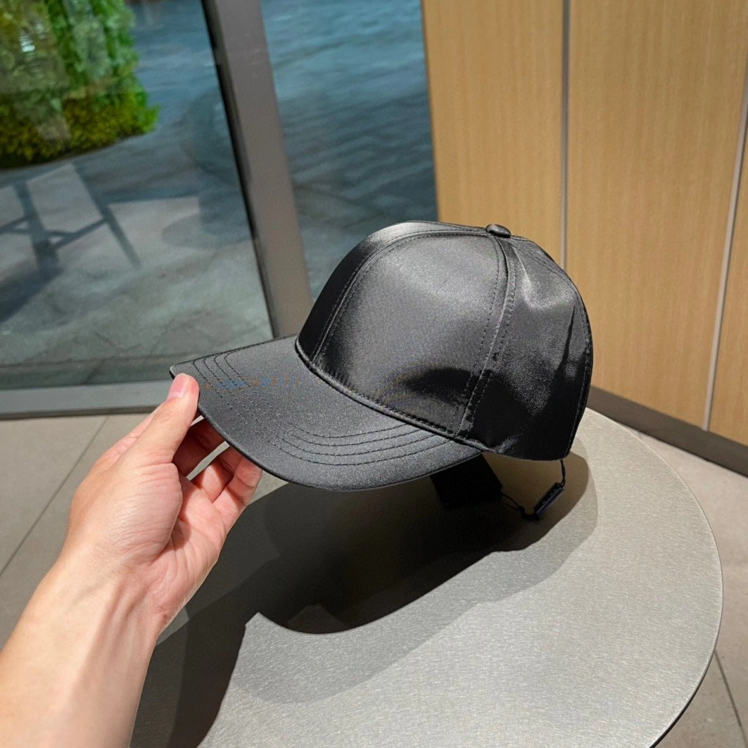 Unique 5488 Prada Caps