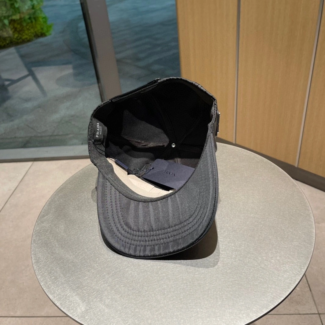 Unique 5488 Prada Caps