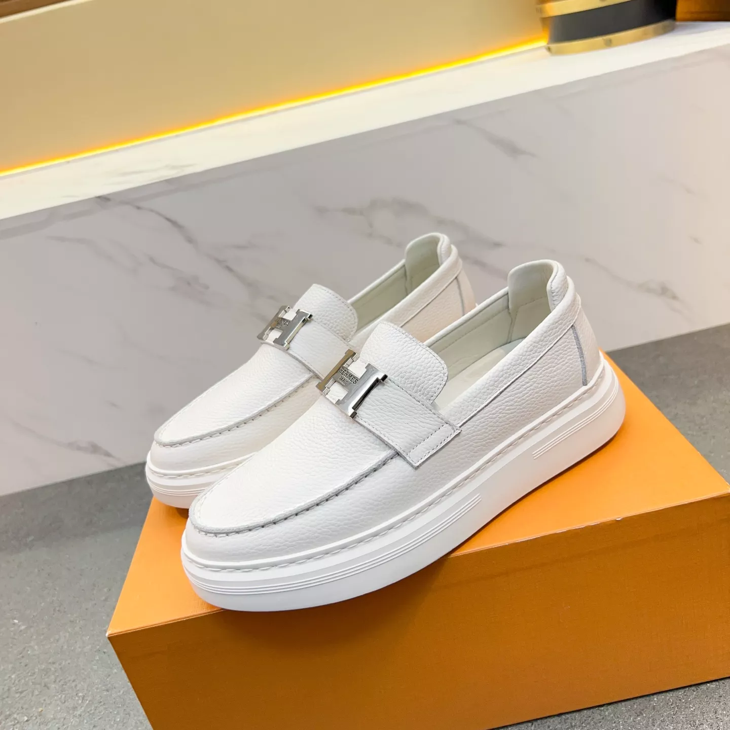 Unique 556 Hermes Casual Shoes For Men