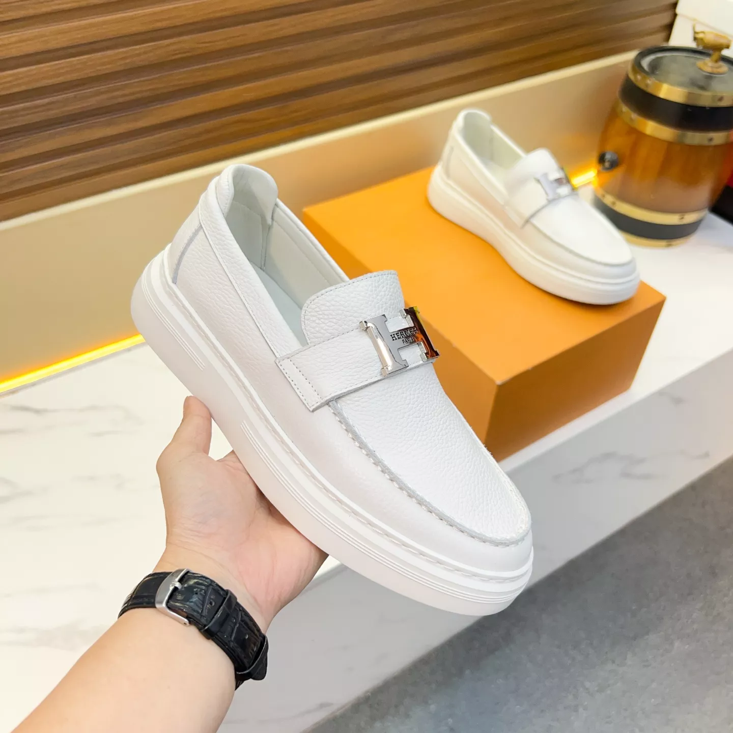 Unique 556 Hermes Casual Shoes For Men