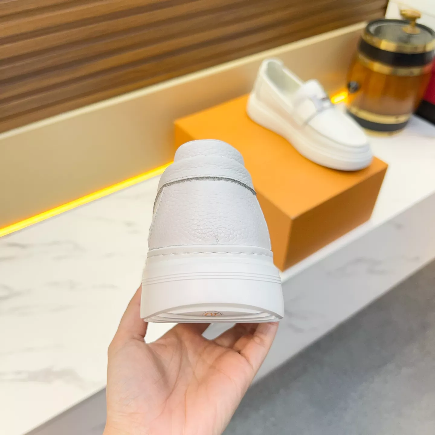 Unique 556 Hermes Casual Shoes For Men