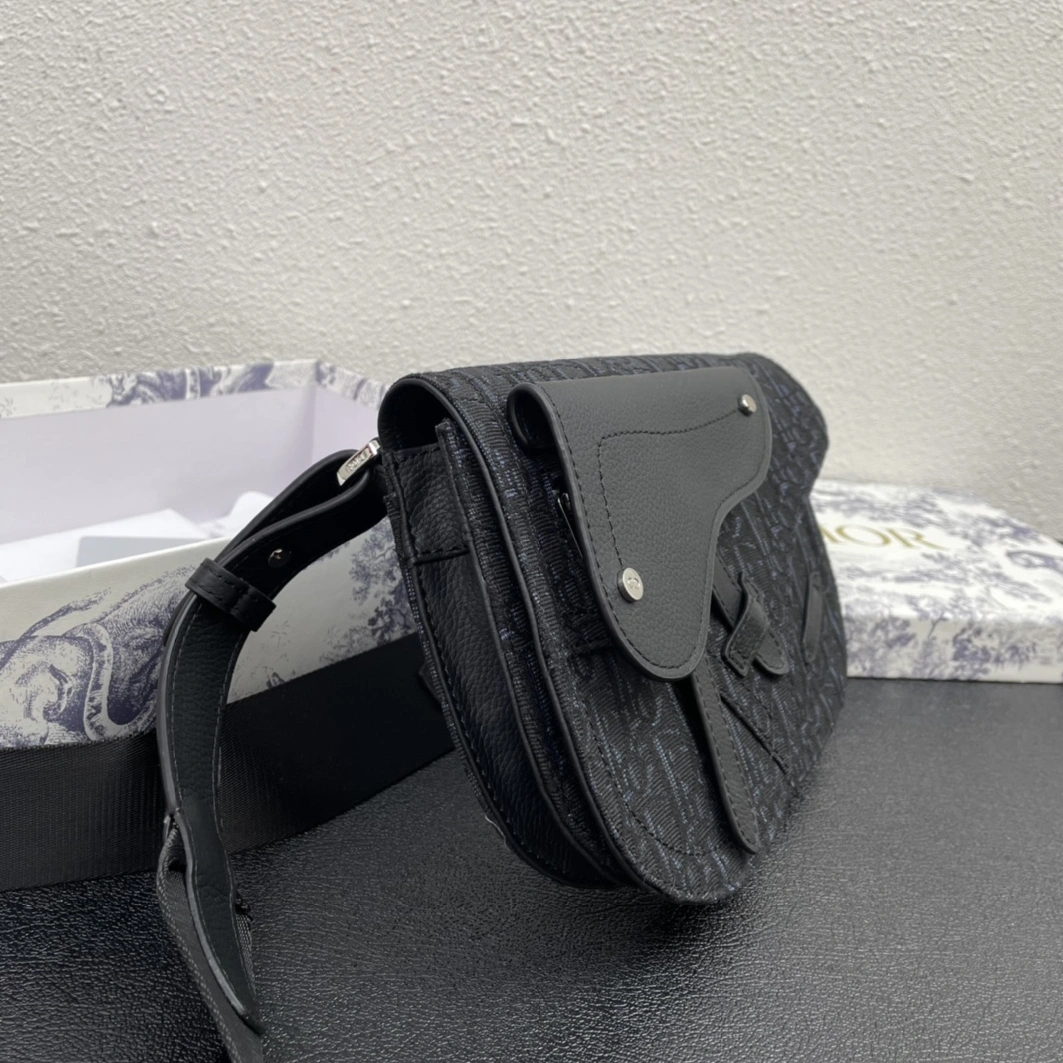 Unique 5585 Christian Dior AAA Man Messenger Bags