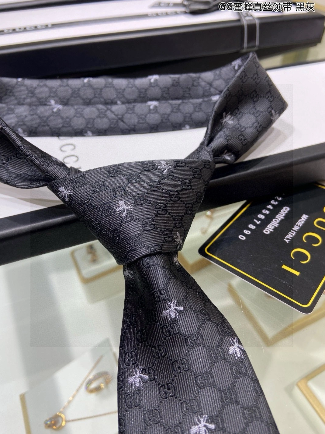 Unique 5659 Gucci Necktie